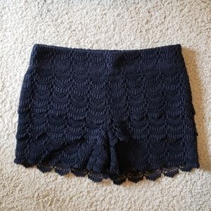 LOFT Lace-Overlay "The Riviera Short"